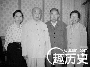 开国将军奇遇：子弹打中要害被一叠钞票挡住未死